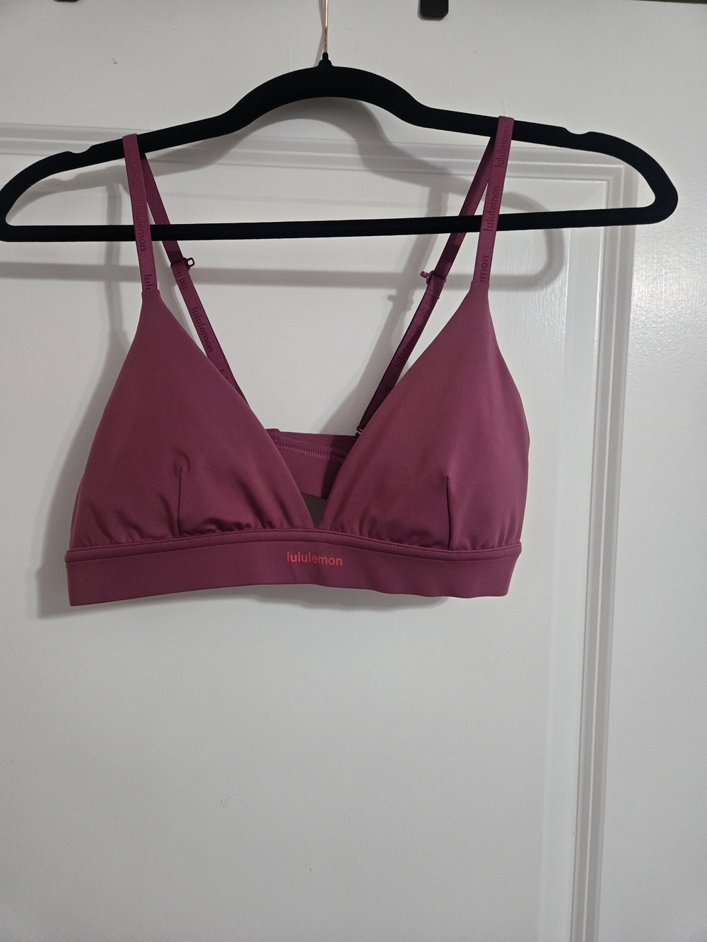 LULULEMON BRA/2WAY CRISCROSS